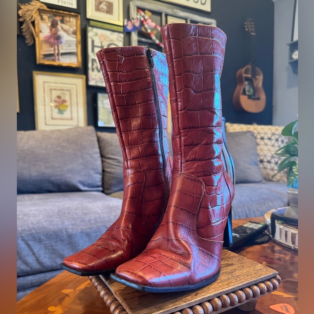 Size 38 made in Italy boots